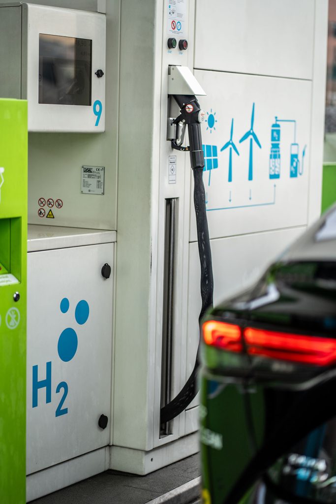 Sustainable Hydrogen: A Viable Solution for Taxi Fleets 4 Virya Energy News18
